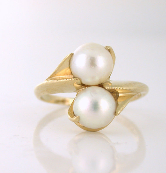 Unique Moi et Toi Pearl Ring Me and You. Unique Engagement Ring 6.5mm Akoya Pearls 10k gold yellow gold